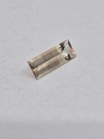 Amazing 5.11ct peach with blue highlights and golden schiller - Image 3