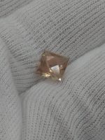 2.1ct Oregon Sunstone – Orangish Red with Green Edges and Golden Schiller, 7.5mm squre cut, USA Mined & Cut - Image 3