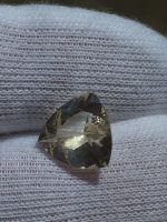 Champagne Trillion Oregon Sunstone – 4.5ct with Pink & Green Flashes (12.2mm) - Image 6