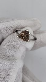 Split Shank Sterling Silver Ring with 2.5ct Bicolor Red-Green Oregon Sunstone – Trillion Cut Concave Faceting, Size 6 - Image 2