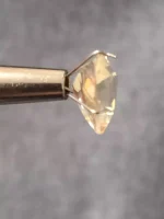 Champagne Trillion Oregon Sunstone – 4.5ct with Pink & Green Flashes (12.2mm) - Image 11