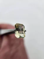 3.66ct Champagne/pale green Oregon Sunstone - Image 3