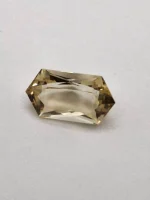 4.69ct Oregon Sunstone with green,  gold, and pink - Image 4