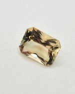 3.73ct Champagne Oregon Sunstone with schiller - Image 5