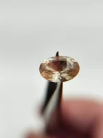 1.37ct Oregon Sunstone with schiller - Image 6