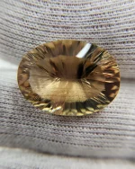 Huge 22.91ct tri-color Oregon Sunstone - Image 4