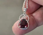 Rhodololite Garnet pendant set in 925 silver with 20" chain - Image 4