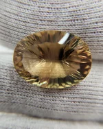 Huge 22.91ct tri-color Oregon Sunstone - Image 2