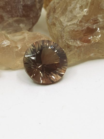 2.9ct AAA bicolor Oregon Sunstone