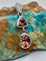 Red Oregon Sunstone dangling pendant in sterling silver - Image 8