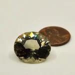 14.38ct Trichroic Green, champagne, pink Oregon Sunstone - Image 2