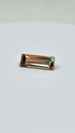 7.23ct Oregon Sunstone bi-color peach/green with schiller - Image 8