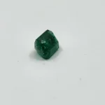 Elegant 1.83ct vivid green Swat emerald 8x6mm - Image 3