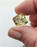 Huge 17.25ct Golden Champagne Oregon Sunstone - Image 2
