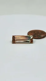 7.23ct Oregon Sunstone bi-color peach/green with schiller - Image 11