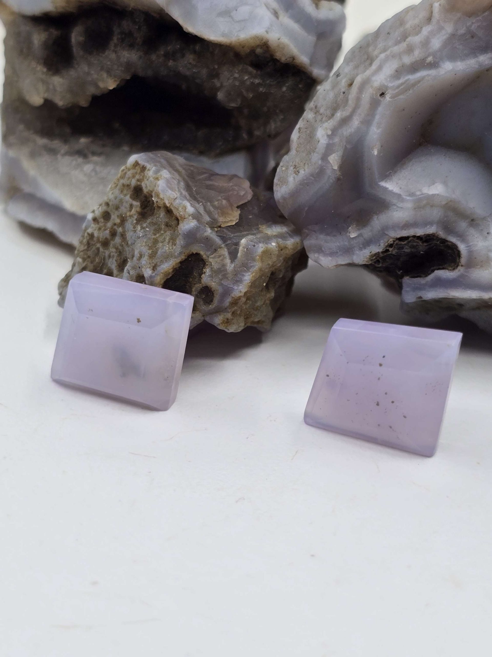 3909a2_aed60689399c45f98762da70db397132mv2-scaled-1.jpg Holley Blue Agate tablet pair - Image 1
