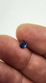 Breathtaking blue .75ct Madagascar sapphire - Image 4
