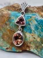 Red Oregon Sunstone dangling pendant in sterling silver - Image 6
