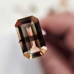 3.2ct Bi-color red and champagne Oregon Sunstone