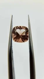 Dark pink AAA schiller Oregon Sunstone 1.02ct - Image 2