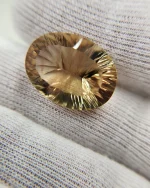 Huge 22.91ct tri-color Oregon Sunstone - Image 6