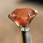 Portuguese cut bi-color 6.7ct Oregon Sunstone - Image 4